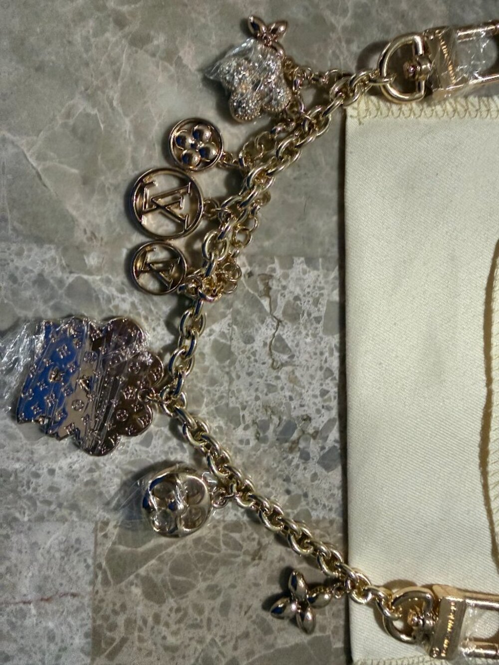 RARE and Stunning BNNU ZODIAC FASHION BAG CHARM! Comes with Dustbag and LV BOX! - Picture 5 of 5